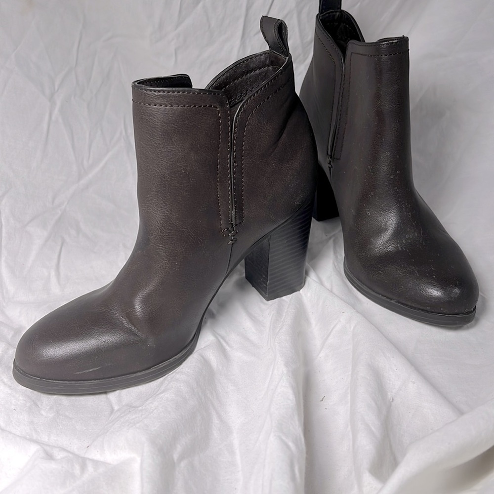 Cute lil booties